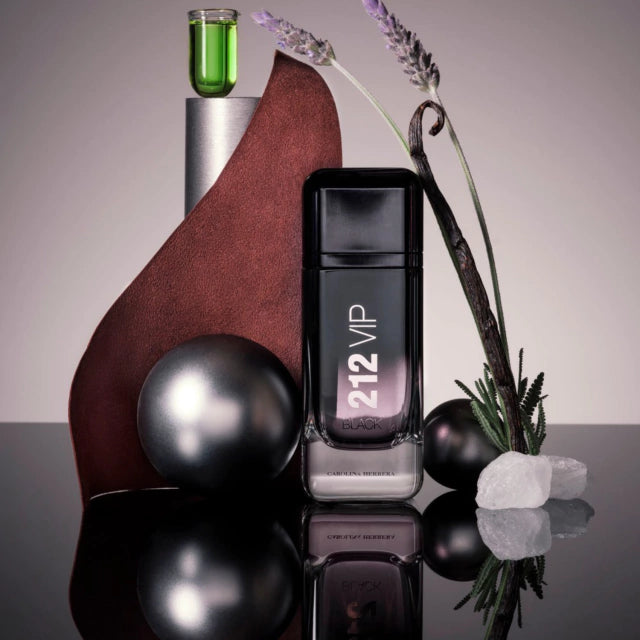212 VIP Black Carolina Herrera Eau de Parfum - Perfume Masculino